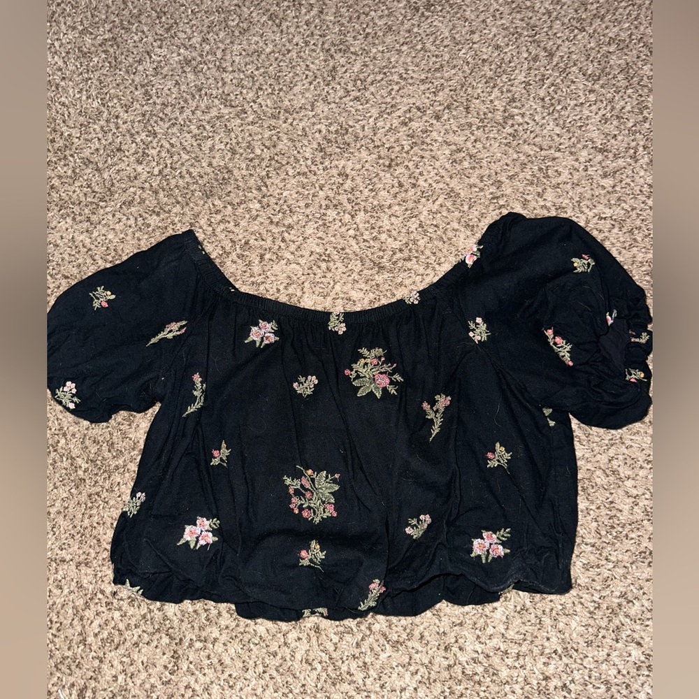 America Eagle Off The Shoulder Crop